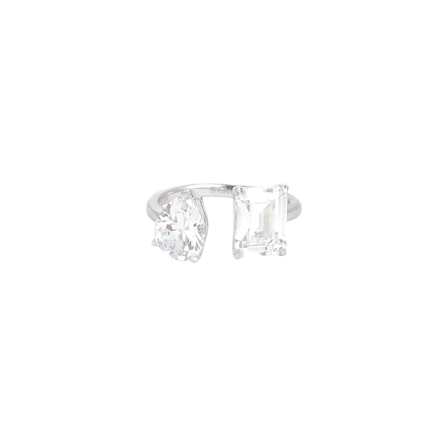 Classic Pearl + Emerald Cut Toi et Moi Ring
