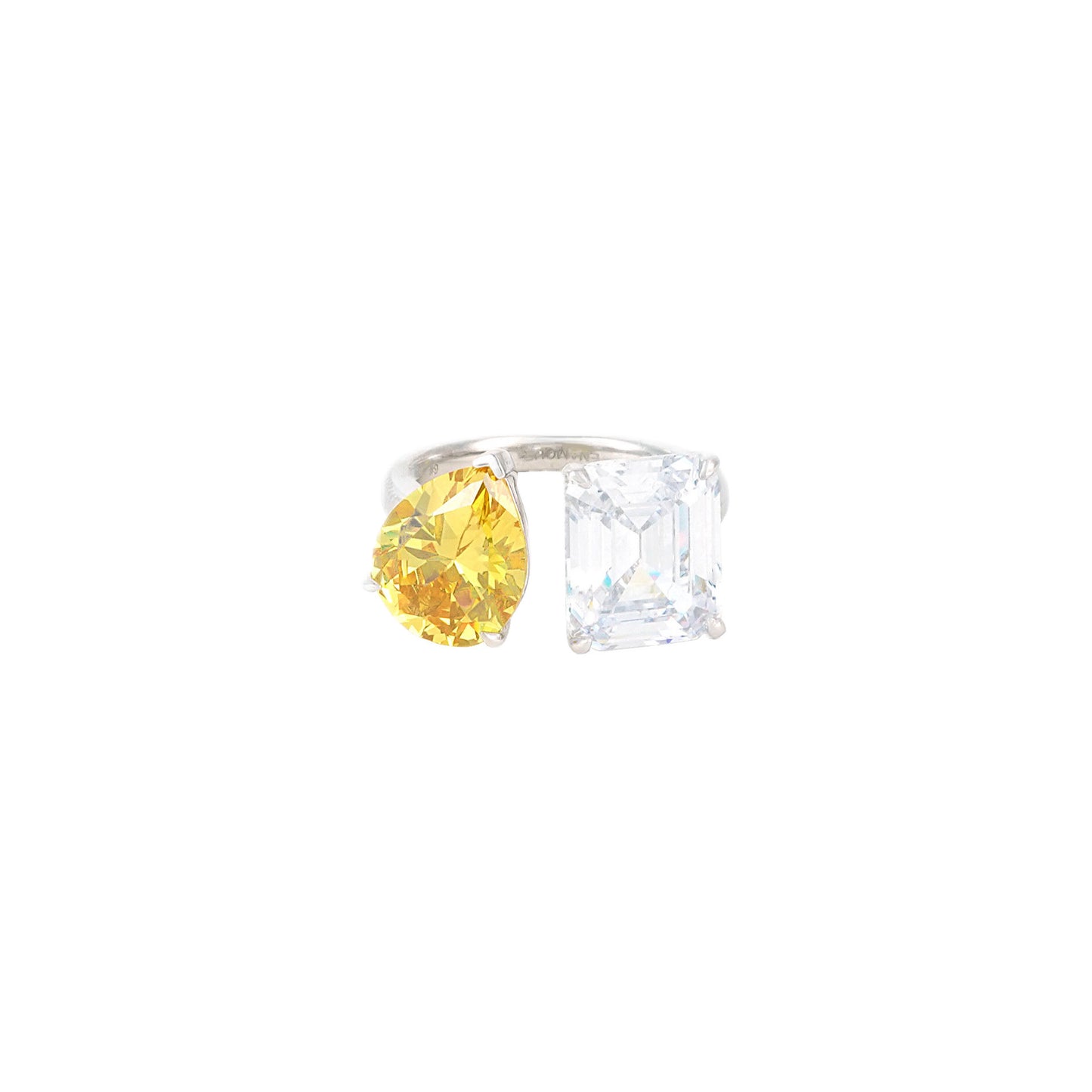Classic Pearl + Emerald Cut Toi et Moi Ring